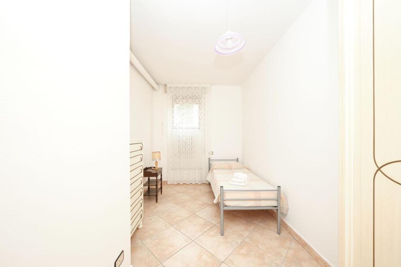 Appartamento Floriana Desenzano del Garda Exterior foto